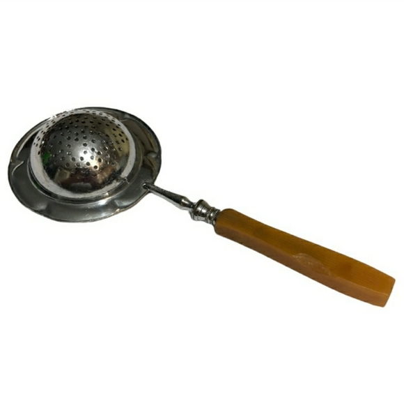 Vintage Flower Tea Strainer with Bakelite HandleVintage! - Picture 7 of 8